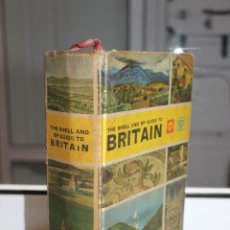 Libros de segunda mano: THE SHELL AND BP GUIDE TO BRITAIN, GEOFFREY BOUMPHREY. LONDRES 1966. GUIA MUY ILUSTRADA. Lote 166999884