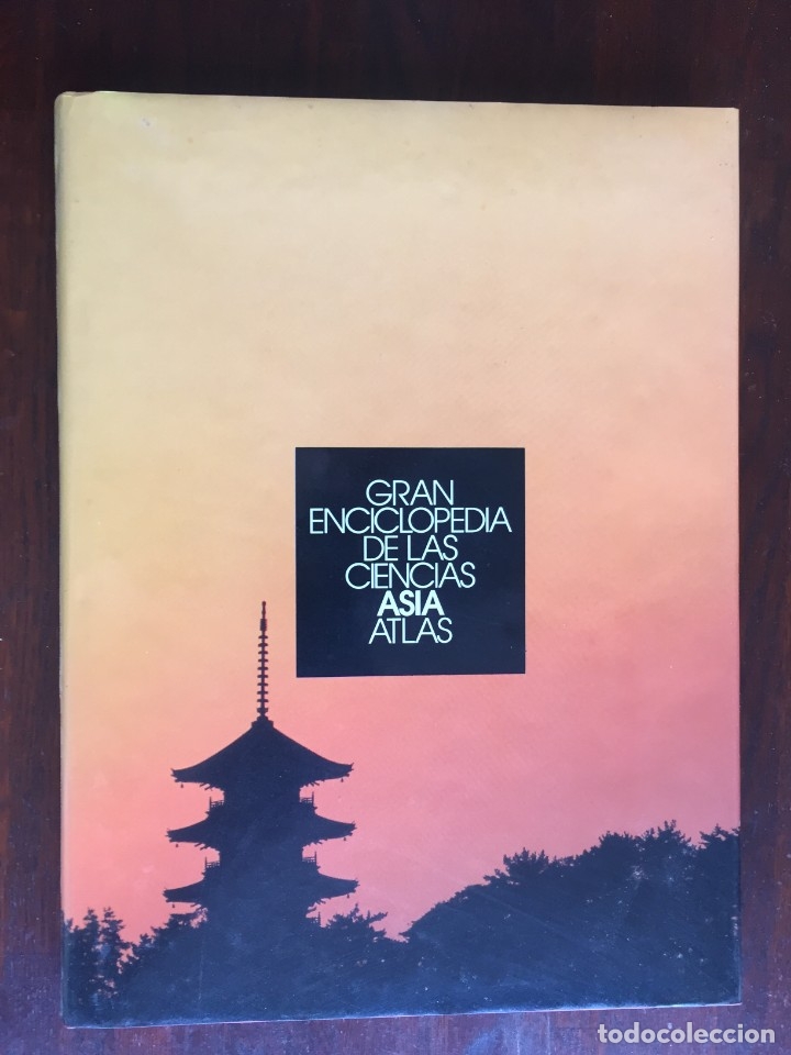 Libri di seconda mano: Asia Atlas, Eurasia, Sudeste Asi&aacute;tico y Oc&eacute;anos. Colecci&oacute;n gran enciclopedia de las ciencias.