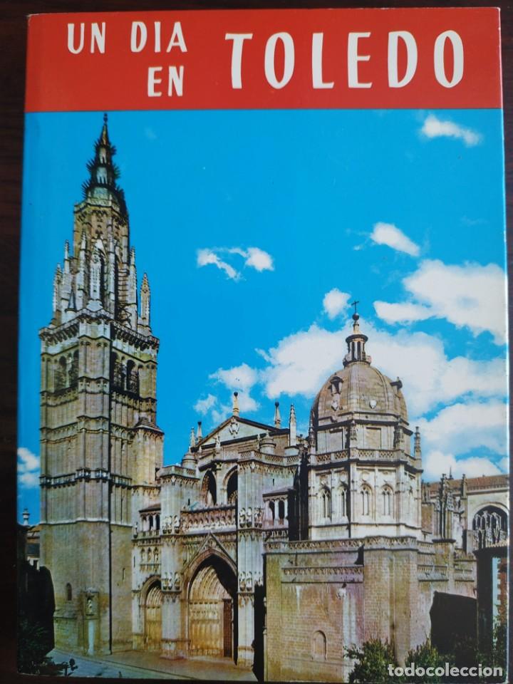 Gebrauchte B&uuml;cher: Un d&iacute;a en Toledo, Una de las primeras gu&iacute;as tur&iacute;sticas en 1967 con el itinerario