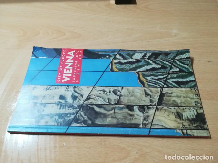 Libri di seconda mano: CITY OF EUROPA VIENNA / LAUNCHING INTO A NEW ERA / / CONS005
