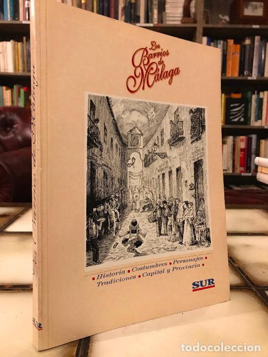 Libros de segunda mano: Los barrios de M&aacute;laga - Foto 1