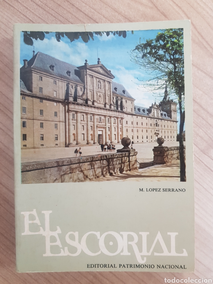 Libros de segunda mano: EL ESCORIAL M. LOPEZ SERRANO - Foto 1