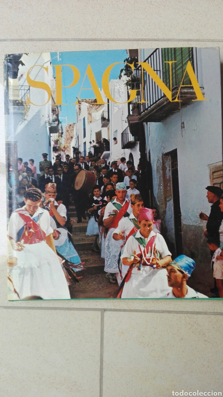 Libros de segunda mano: Spagna - Libro italiano - Foto 1