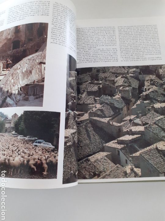 Libros de segunda mano: Pays et gens de Provence, Larousse 1982 franc&eacute;s - Foto 4