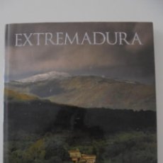 Libros de segunda mano: EXTREMADURA. LUNWERG EDITORES 2006. TAPA DURA CON SOBRECUBIERTA. 289 PAGINAS. GRAN FORMATO. FOTOGRAF