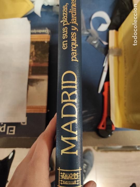 Gebrauchte B&uuml;cher: MADRID EN SUS PLAZAS, PARQUES Y JARDINES, MARGARITA JIMENEZ, ABACO