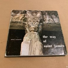 Libros de segunda mano: ALVARO CUNQUEIRO THE WAY OF SAINT JAMES LITERATURA GALLEGA DEDICATORIA 1ª EDICION 1965. Lote 396617829