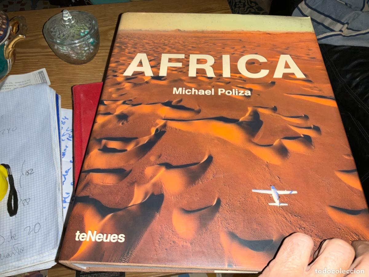 Gebrauchte B&uuml;cher: Africa Michael Poliza teneues gran tama&ntilde;o 30 x 38 408 paginas mas de 5 kilogramos 5 idiomas