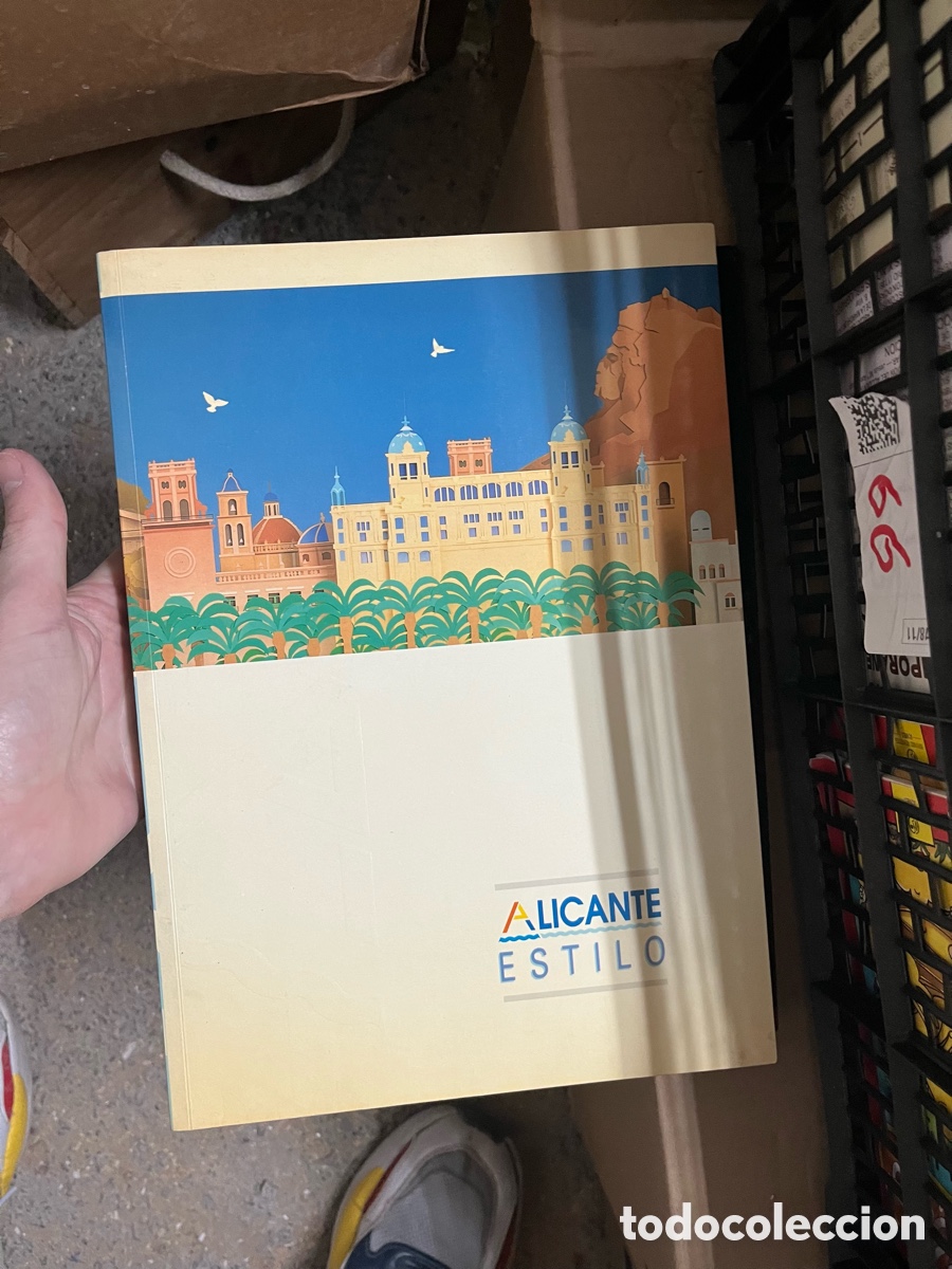 Libros de segunda mano: Caja66 alicante estilo - carton&eacute; - formato grande