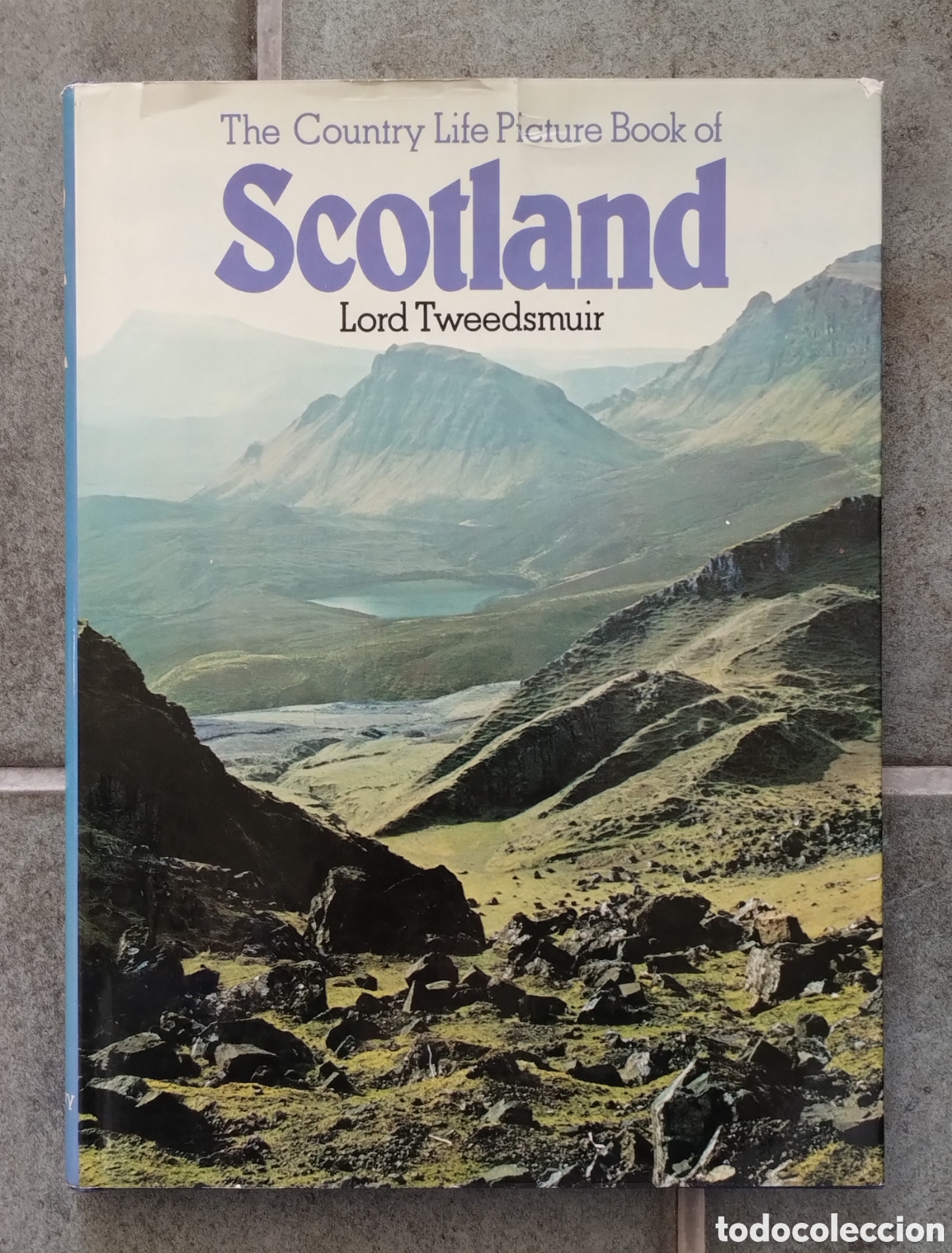 Libros de segunda mano: Libro The Country Life Picture Book of Scotland by Lord Tweedsmuir