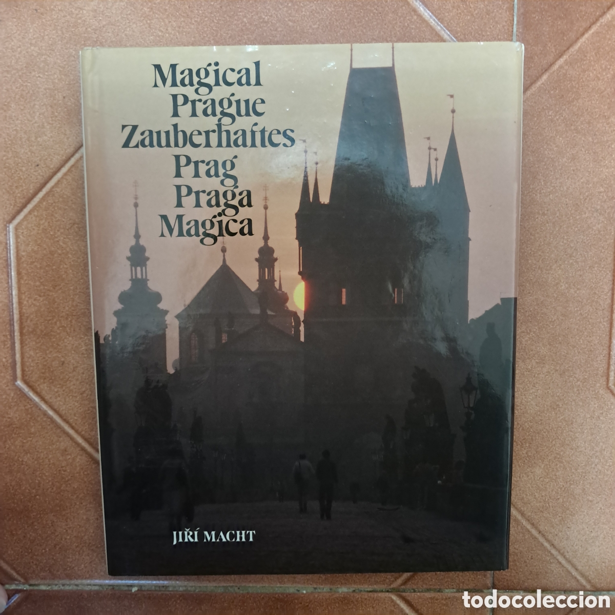 Libros de segunda mano: Magical Prague Zauberhaftes Prag Praga M&aacute;gica JIRI MACHT 1993