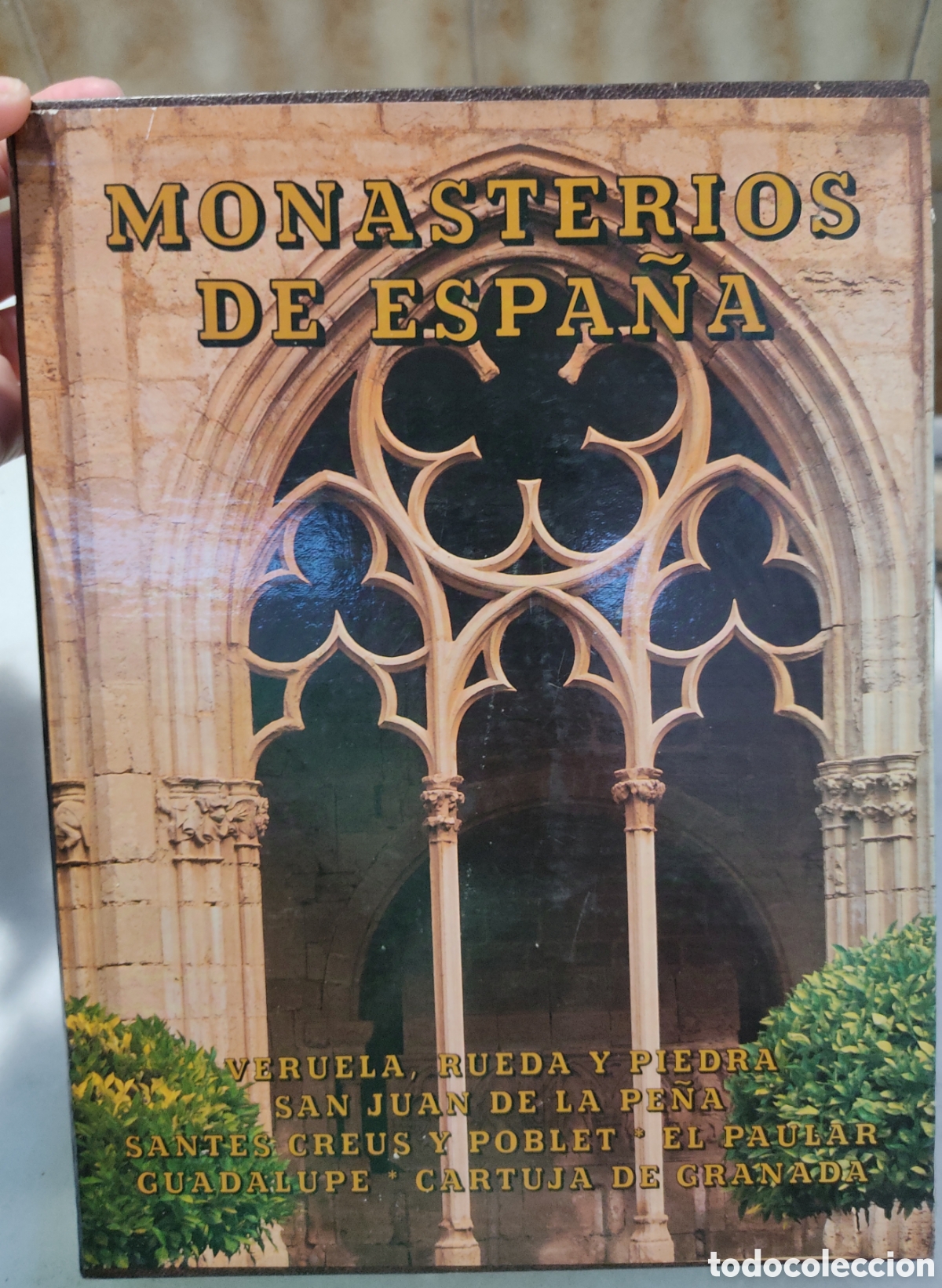 Libros de segunda mano: Monasterios de Espa&ntilde;a editorial Everest - Foto 1