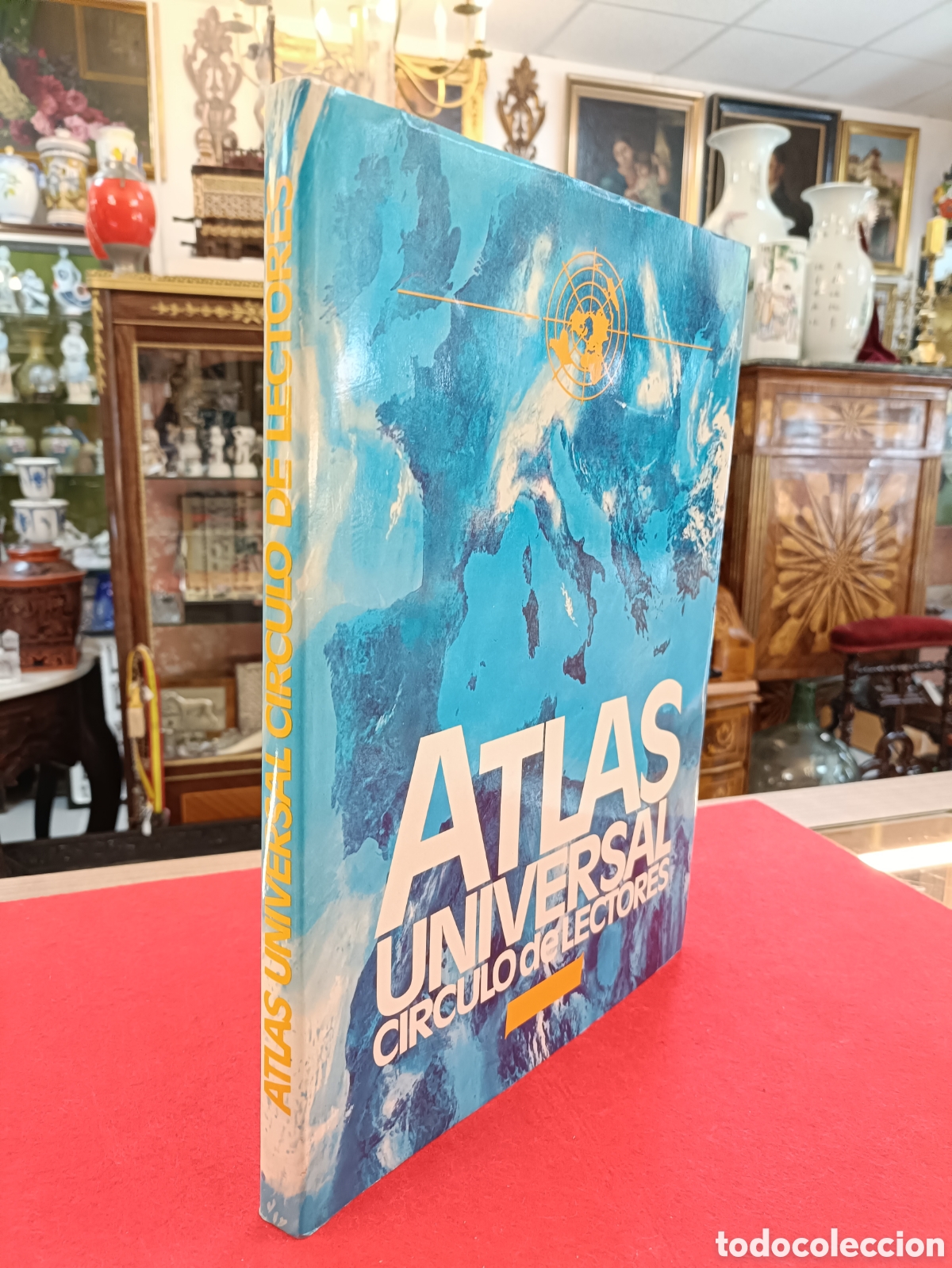Libros de segunda mano: ATLAS UNIVERSAL CIRCULO DE LECTORES - Foto 1