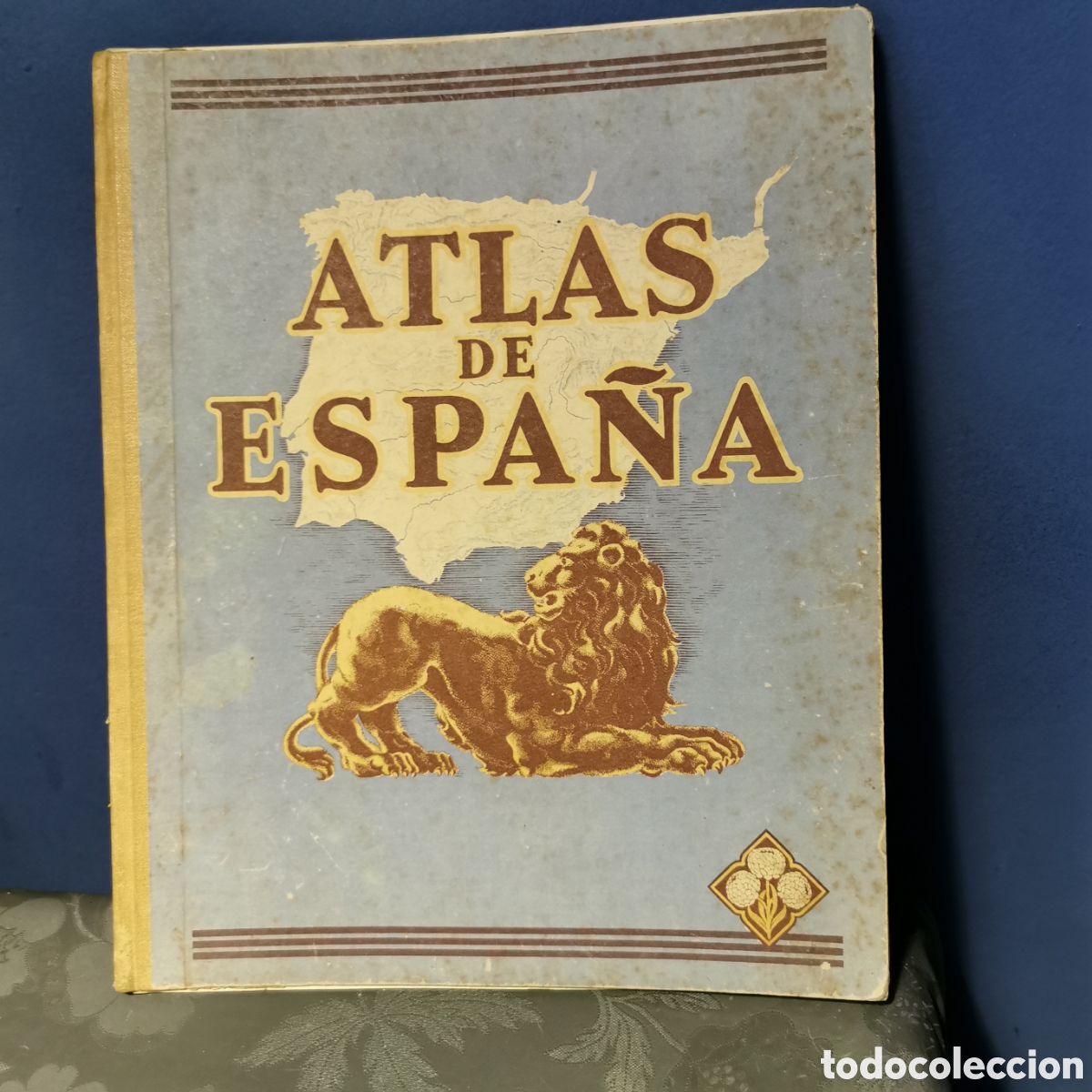 Libros de segunda mano: Atlas de Espa&ntilde;a editorial Lu&iacute;s Vives 1957. Tiene una l&agrave;mina extra de una grande y libre. Ver fotos.