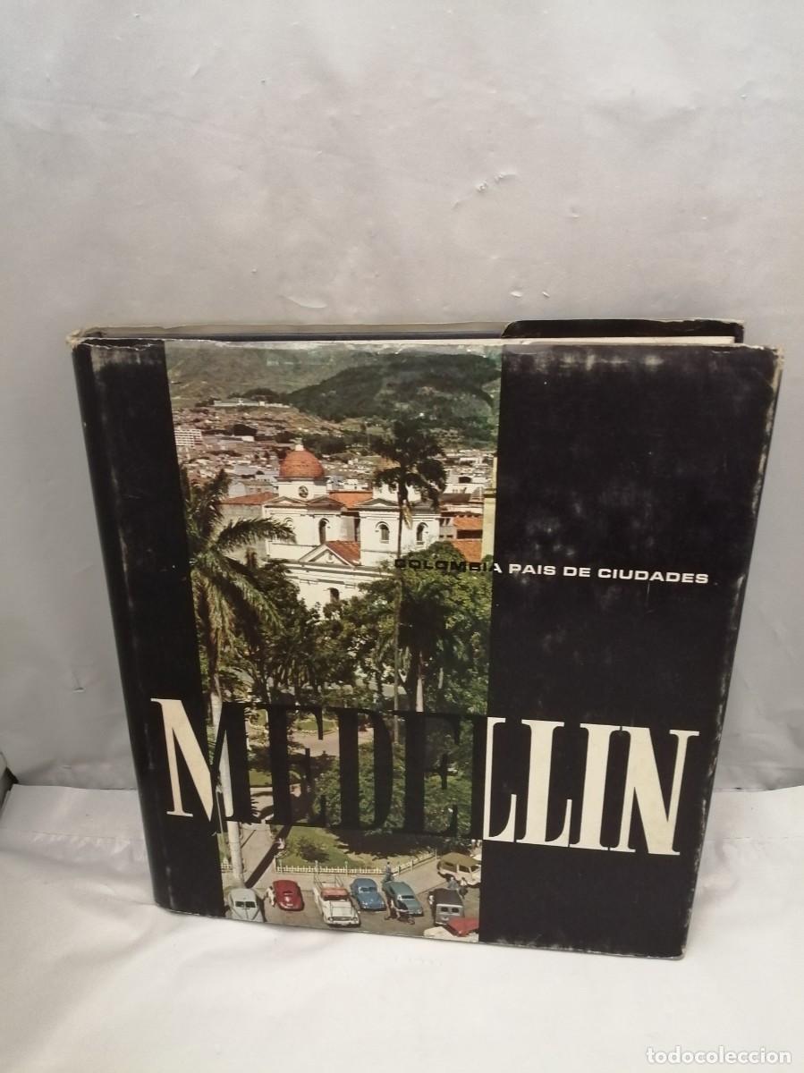 Libri di seconda mano: Medell&iacute;n (Tapa dura, Colecci&oacute;n: Colombia, Pa&iacute;s de Ciudades, No. 3)