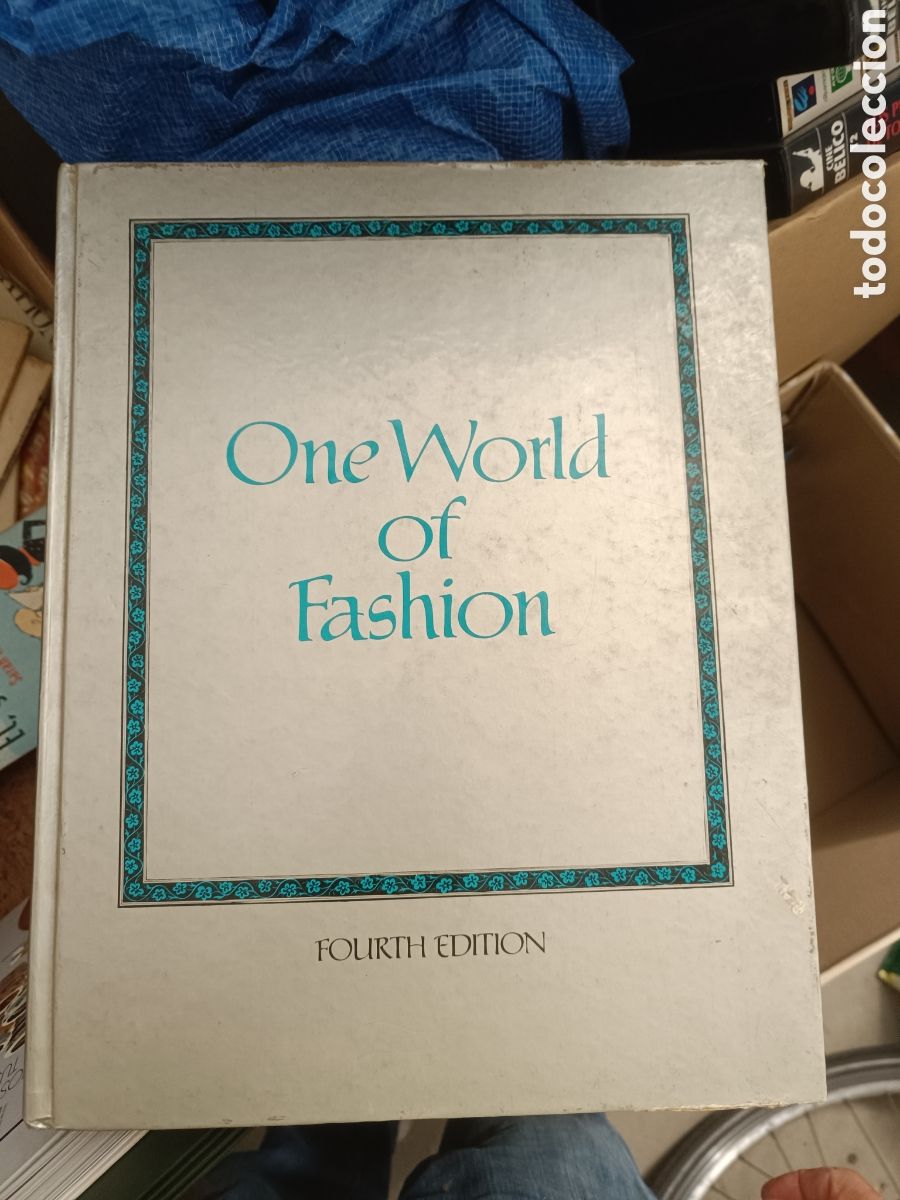 Libros de segunda mano: One World of Fashion (Tapa Dura, Gran Formato)