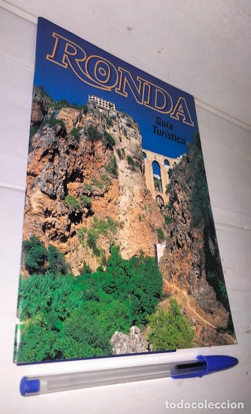 Libros de segunda mano: Ronda Gu&iacute;a Tur&iacute;stica - Ediciones A.M. 2001 - ISBN 8493095214