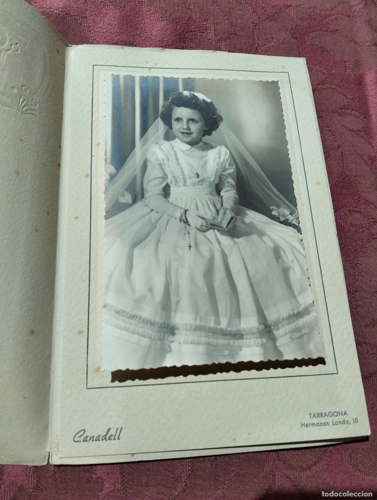 Libri di seconda mano: Fotograf&iacute;a antigua en blanco y negro Canadell Tarragona ni&ntilde;a posando 1&ordf; comuni&oacute;n vestido a&ntilde;os 40