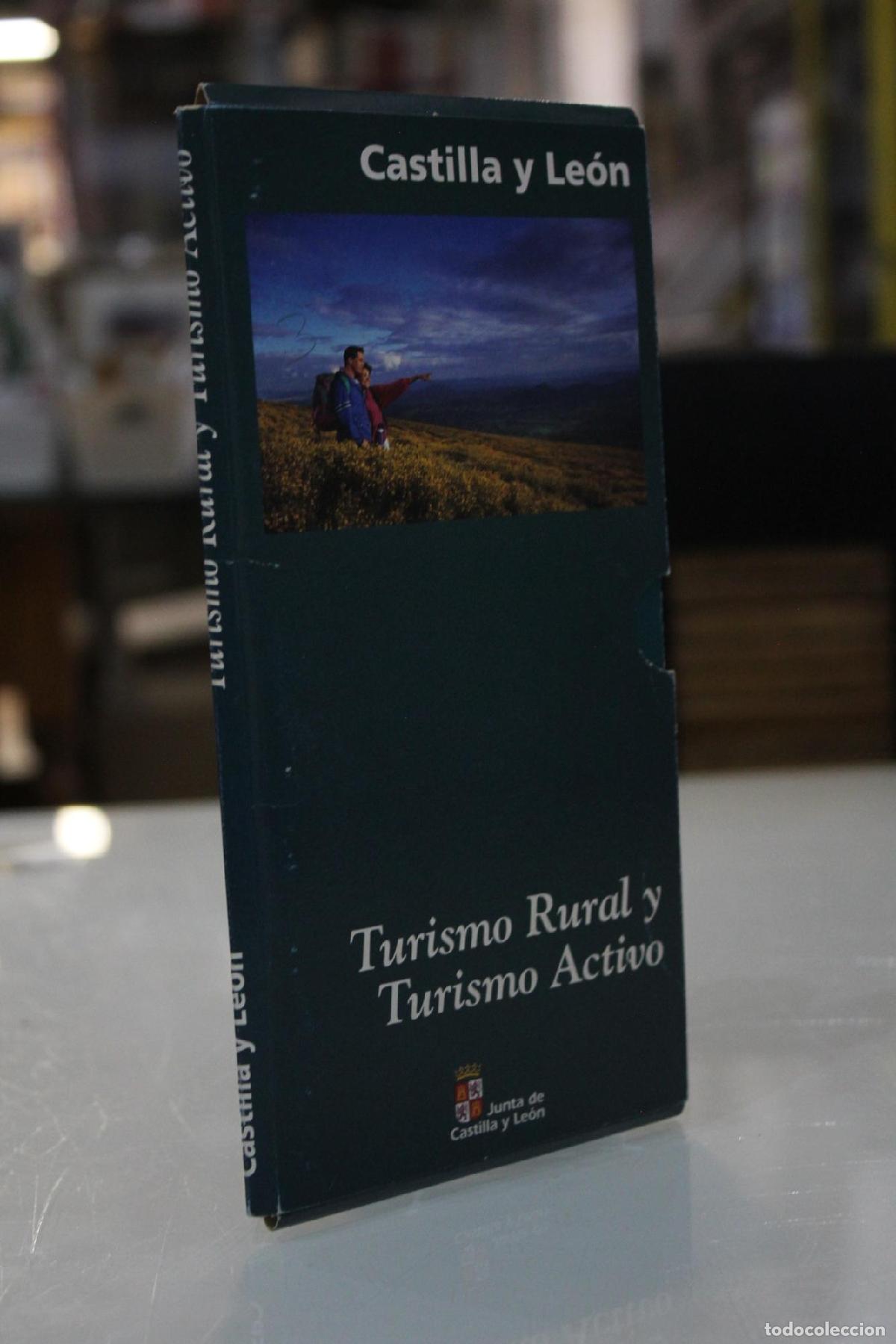 Gebrauchte B&uuml;cher: Turismo Rural y Turismo Activo. Castilla y Le&oacute;n.- 9 folletos en estuche. -