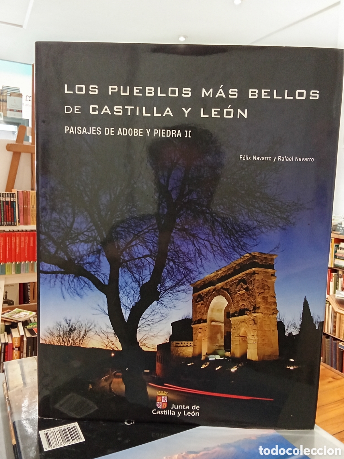 Libros de segunda mano: Los pueblos mas bellos de Castilla y Leon Paisajes de Adobe y Piedra II
