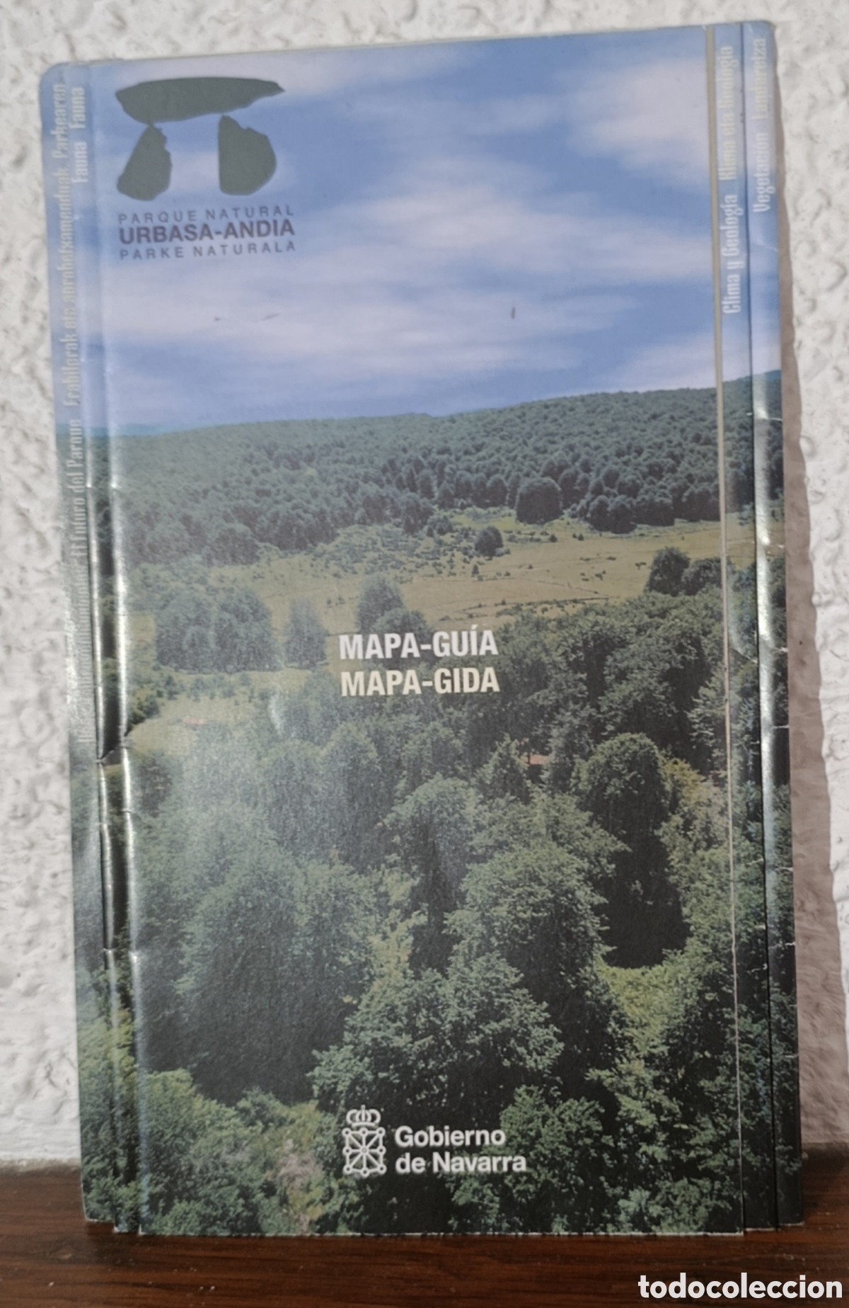 Libros de segunda mano: mapa-gu&iacute;a oficial del Gobierno de Navarra detalla informaci&oacute;n sobre el Parque Natural de Urbasa