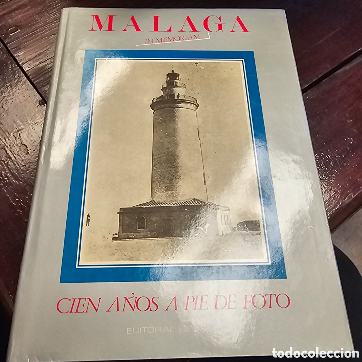 Libros de segunda mano: M&aacute;laga in memorian - cien a&ntilde;os a pie de foto -