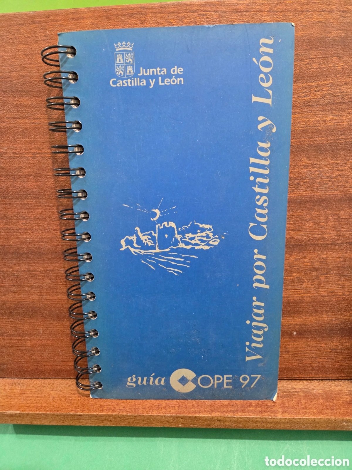 Libros de segunda mano: &rdquo;&rdquo;VIAJAR POR CASTILLA Y LEON &rdquo;&rdquo;...GUIA COPE...97...