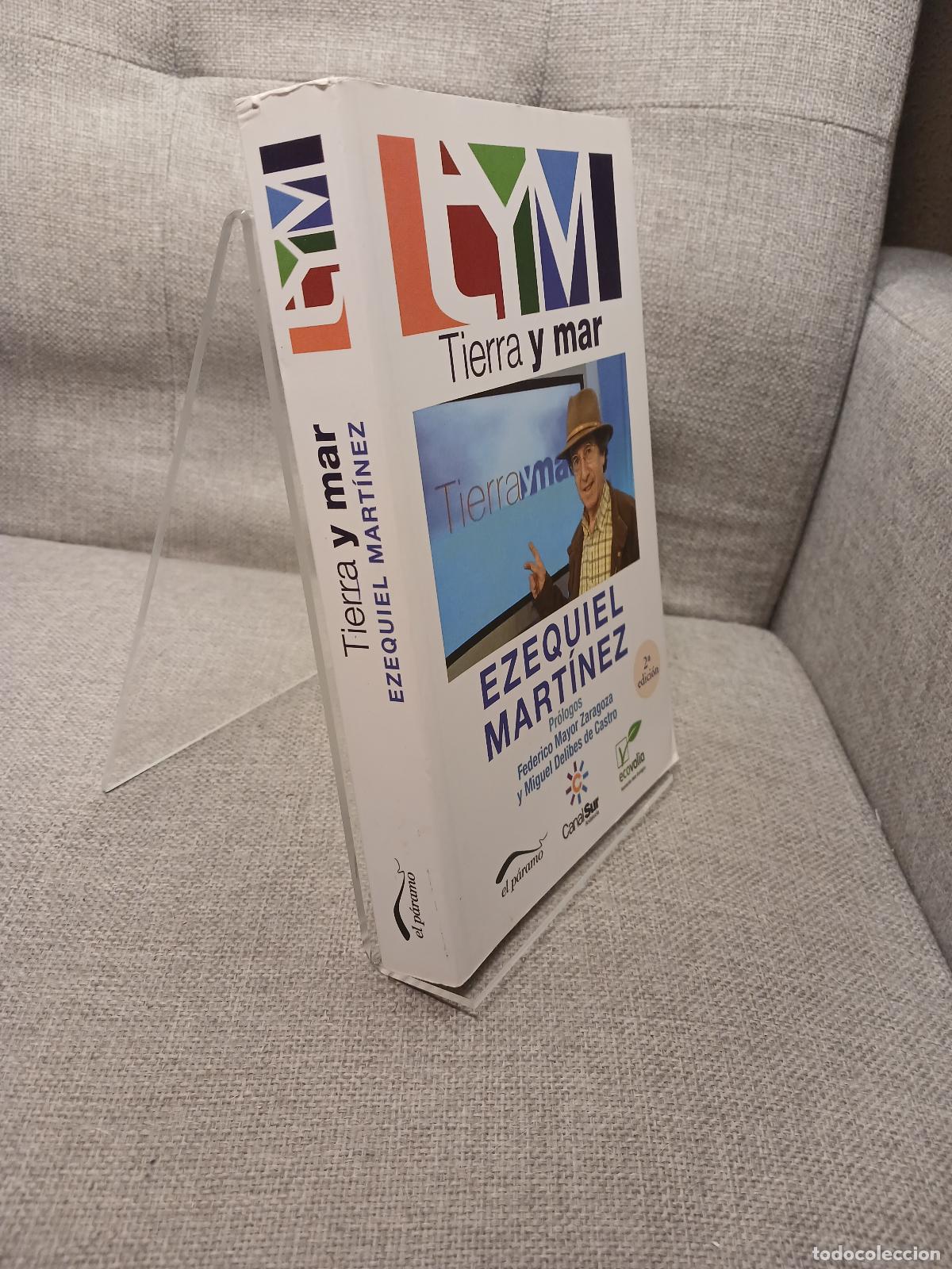 Libros de segunda mano: Tierra y mar - Ezequiel Mart&iacute;nez - Foto 2