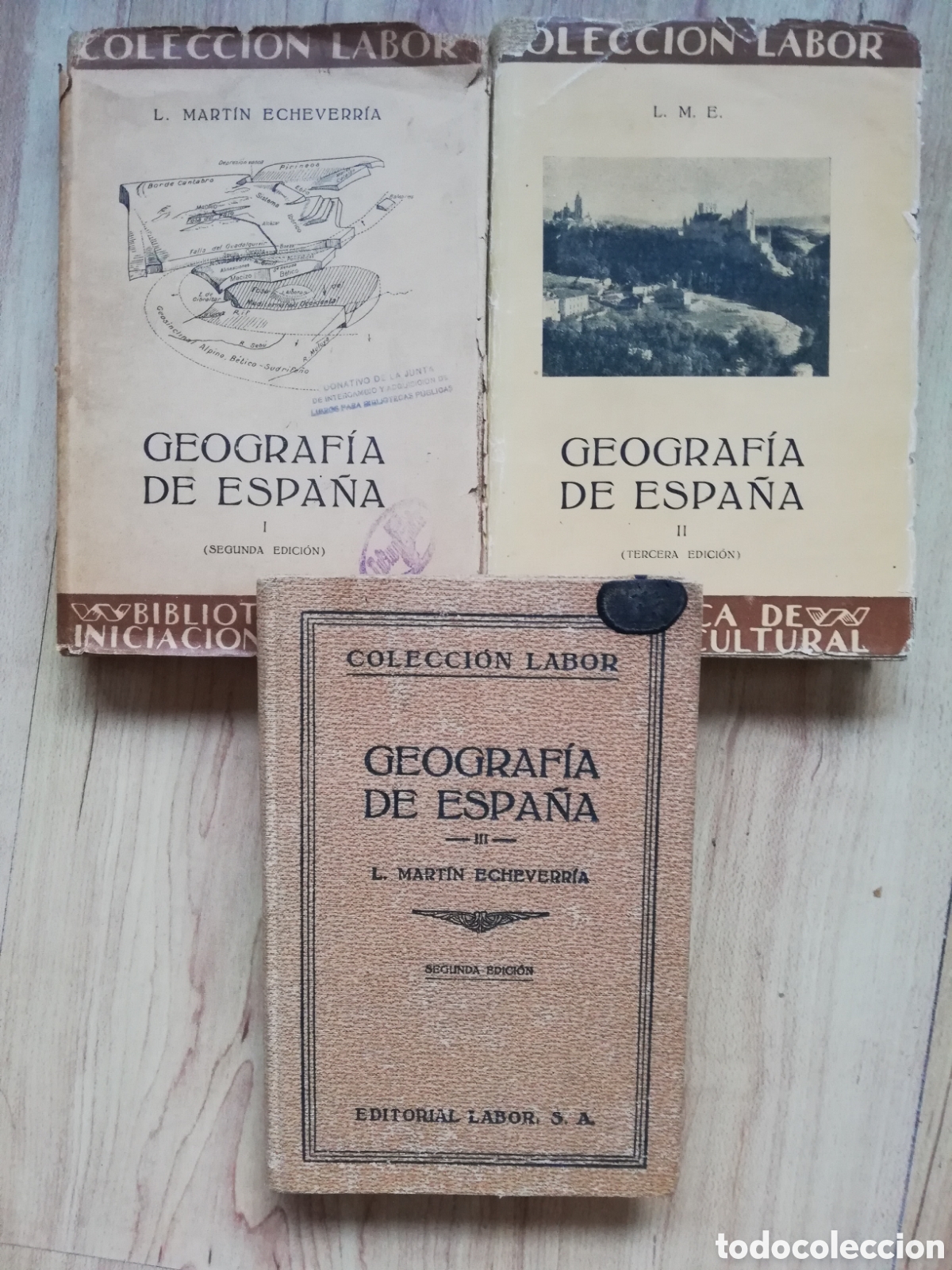 Libri di seconda mano: Geograf&iacute;a de Espa&ntilde;a. Tomos I, II y III. 3 tomos. Obra completa de L. Mart&iacute;n Echevarr&iacute;a