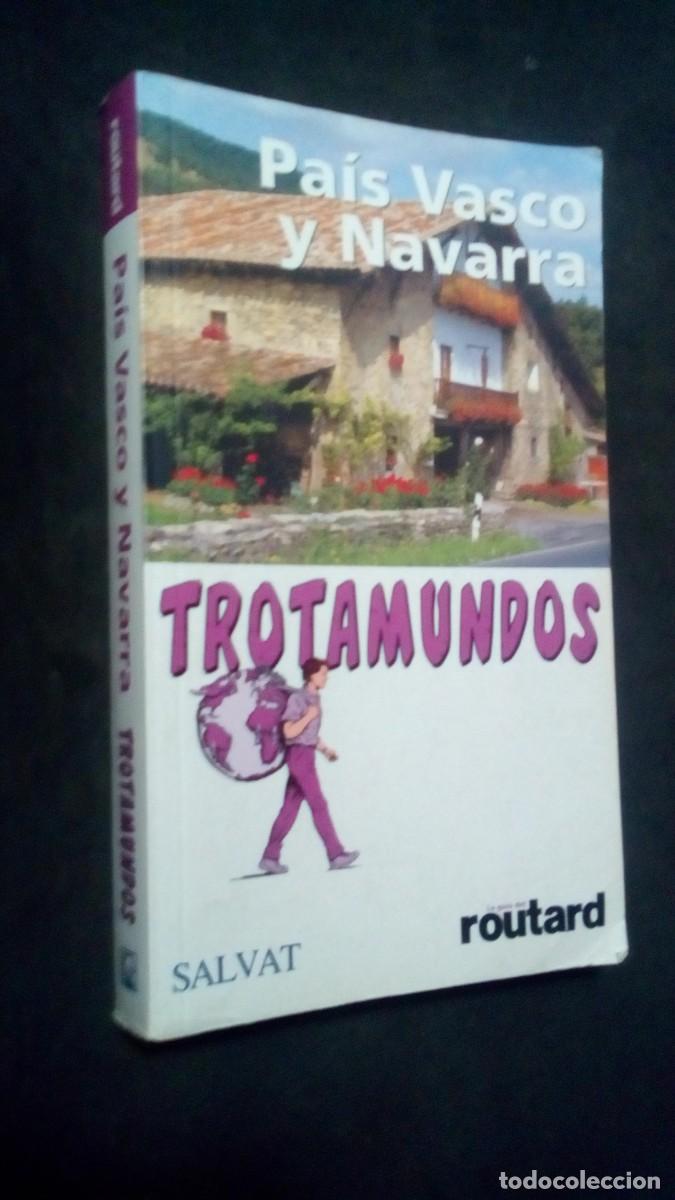 Libros de segunda mano: PA&Iacute;S VASCO Y NAVARRA-GU&Iacute;A DEL TROTAMUNDOS-SALVAT-MUY BUEN ESTADO