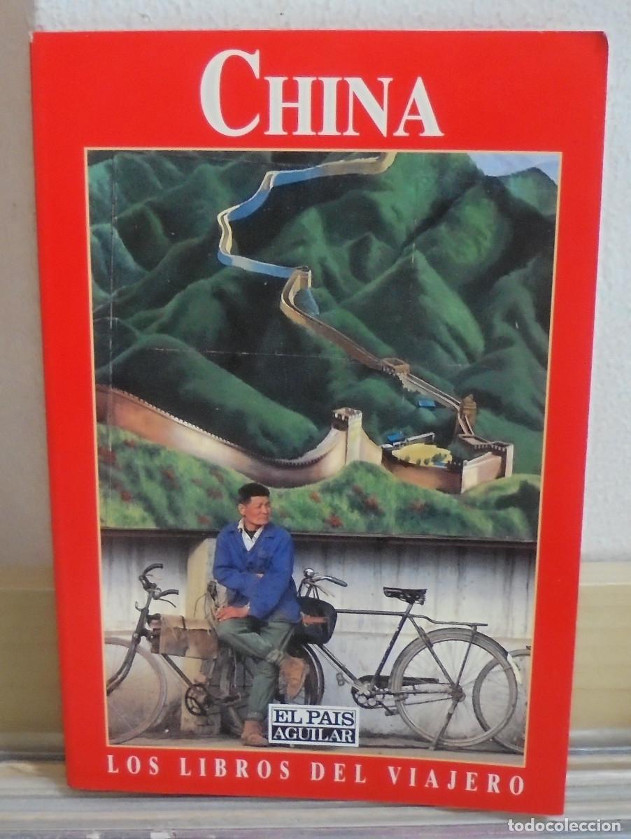 Libros de segunda mano: China. Gu&iacute;a El Pais / Aguilar. Los libros del viajero