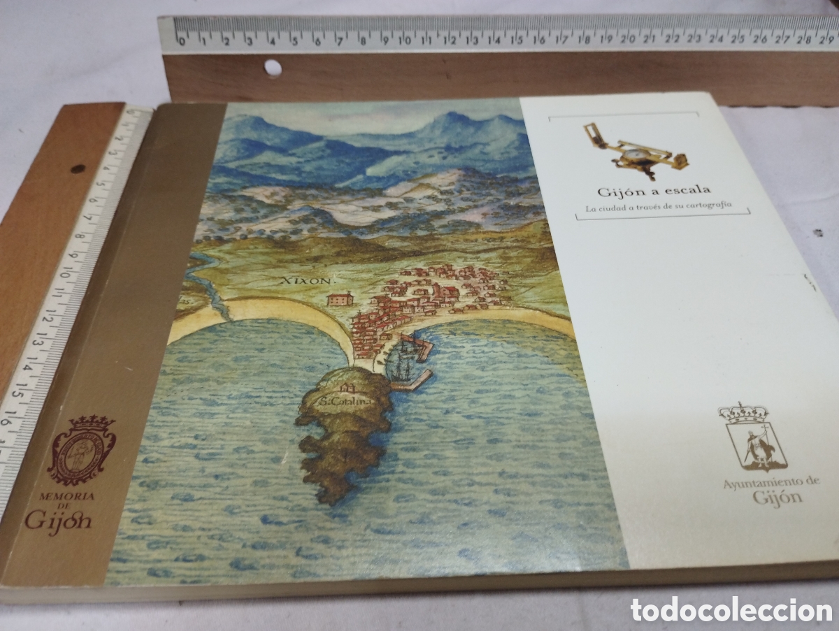Libros de segunda mano: Gij&oacute;n a escala. Ayuntamiento de Gij&oacute;n, 2003