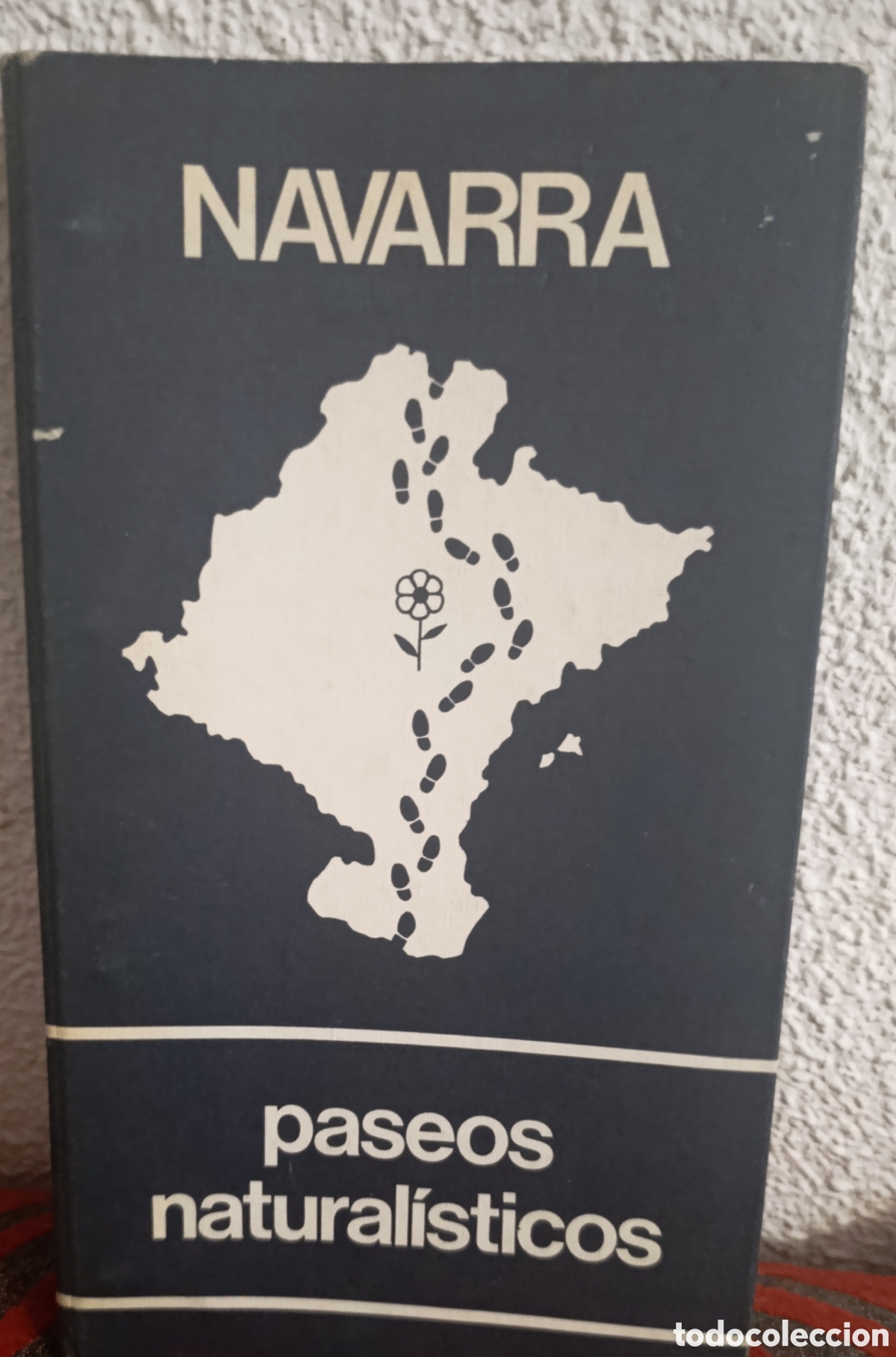 Libros de segunda mano: NAVARRA. Paseos Natural&iacute;sticos. Caja de Ahorros de Navarra, 1981.
