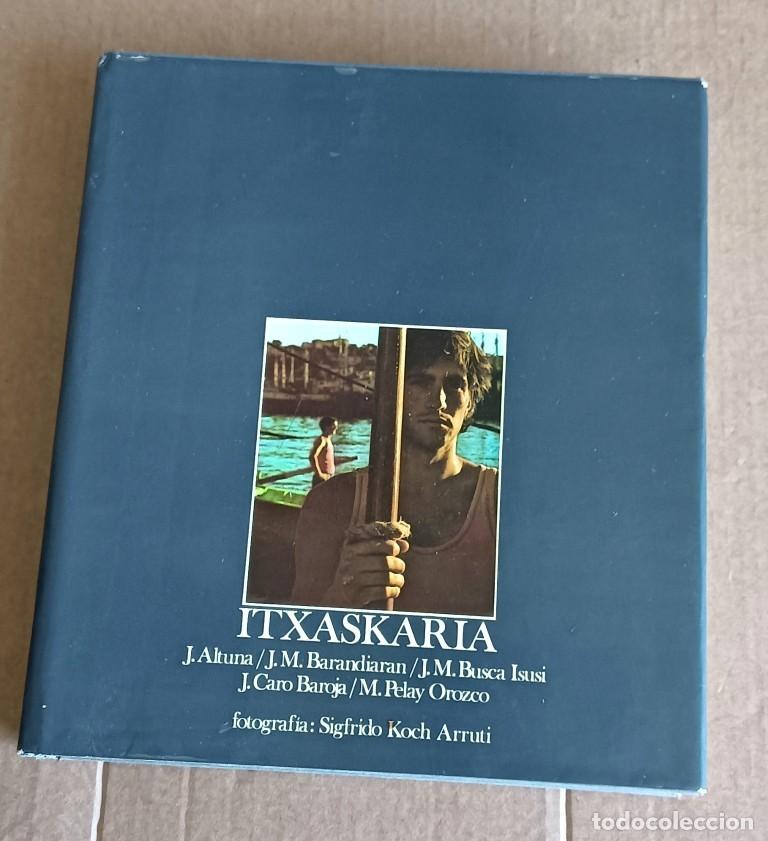 Libros de segunda mano: ITXASKARIA - J. Altuna, J.M. Barandiaran &hellip;&hellip;. Petronor 1978 - Con fotograf&iacute;as la mayor&iacute;a a color