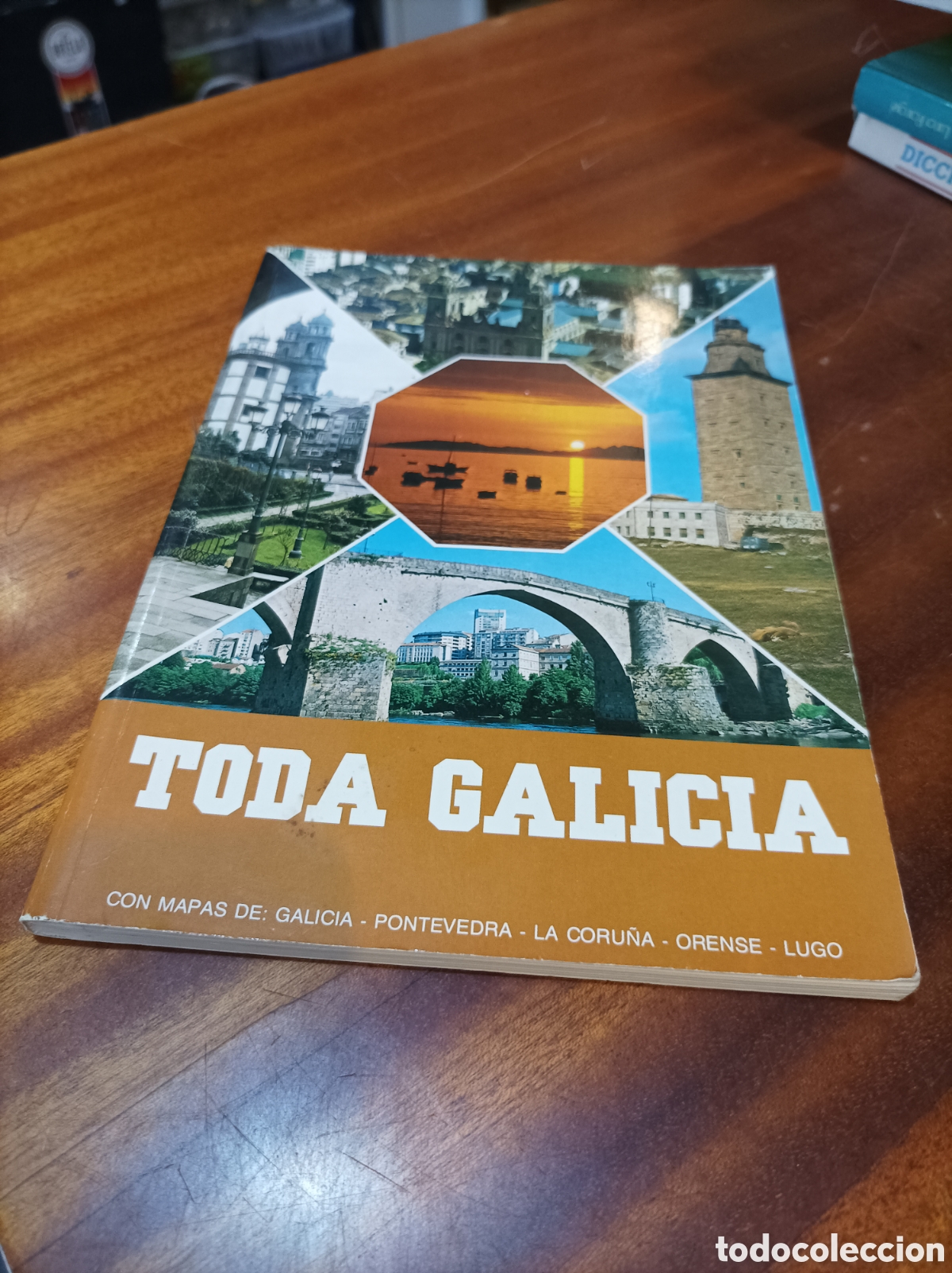 Libros de segunda mano: TODA GALICIA.GUIA CON MAPAS DE GALICIA