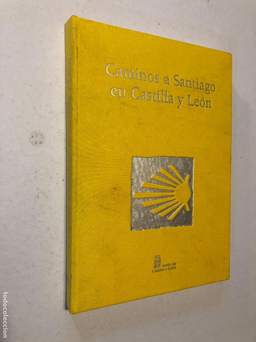 Libros de segunda mano: Libro Caminos a Santiago en Castilla y Le&oacute;n - Edilesa 2004 - Gran Formato Ilustrado - Tapa Dura Tela