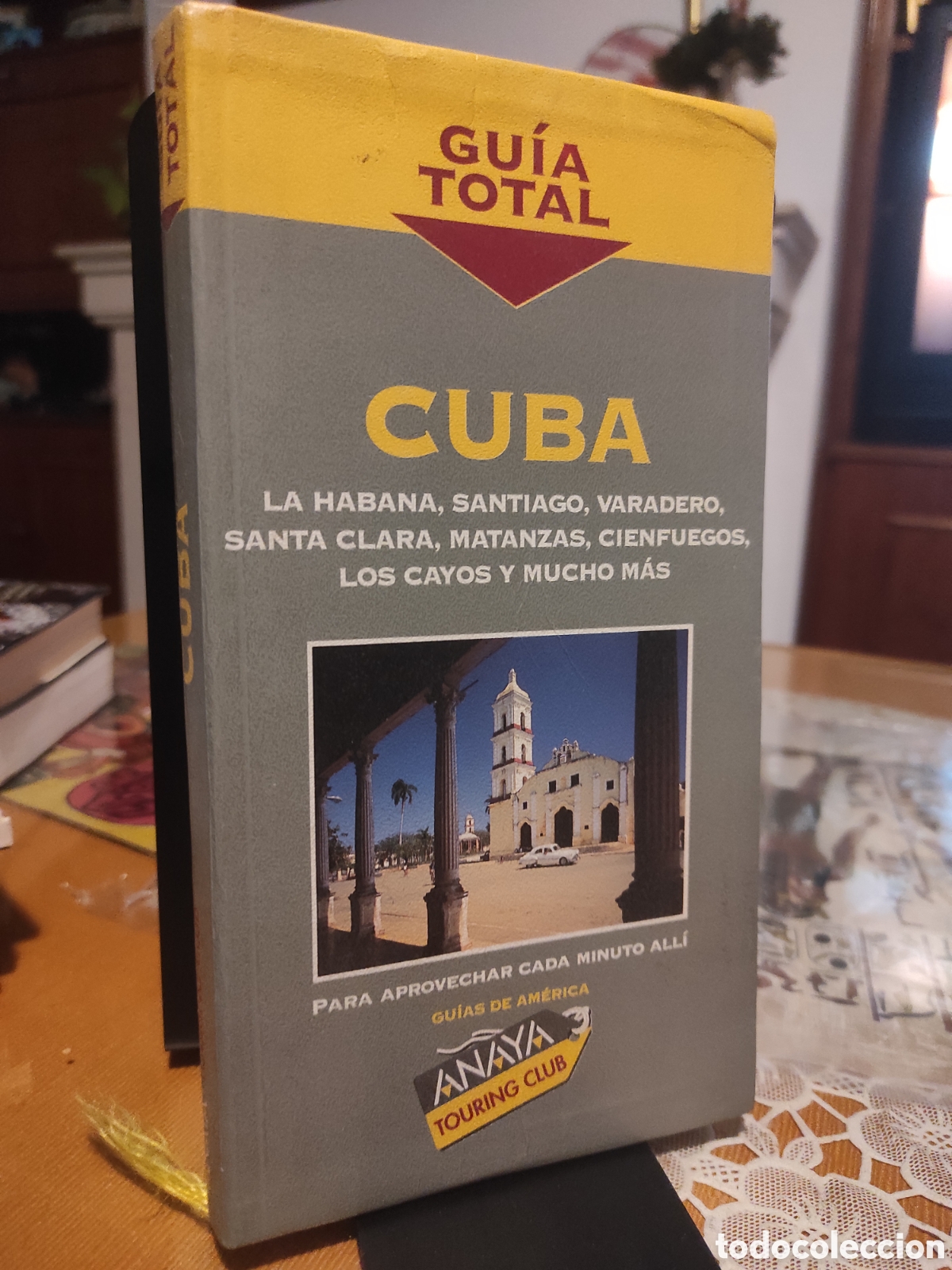 Libros de segunda mano: Gu&iacute;a Total Cuba. Anaya Touring Club (PEDIDO MINIMO 10&euro;)