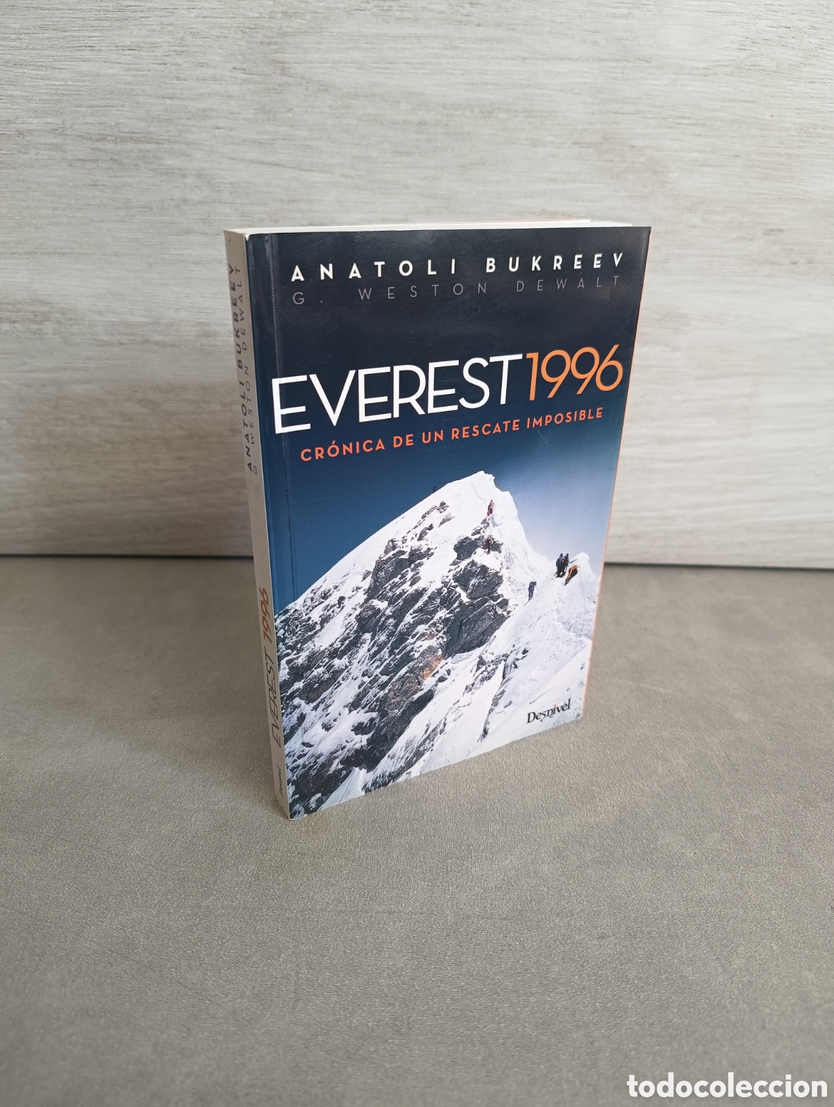 Libri di seconda mano: EVEREST 1996 - ANATOLI BUKREEV y G. WESTON DEWALT - ED. DESNIVEL