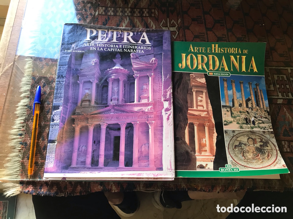 Libros de segunda mano: Petra. Fabio Bourbon. Arte, historia de Jordania Bonechi. Dos libros