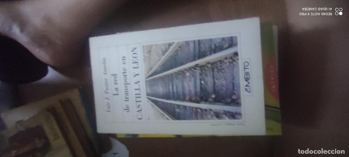 Libros de segunda mano: LA RED DE TRANSPORTE EN CASTILLA Y LE&Oacute;N - LUIS J. PASTOR ANTOL&Iacute;N - &Aacute;MBITO 1986