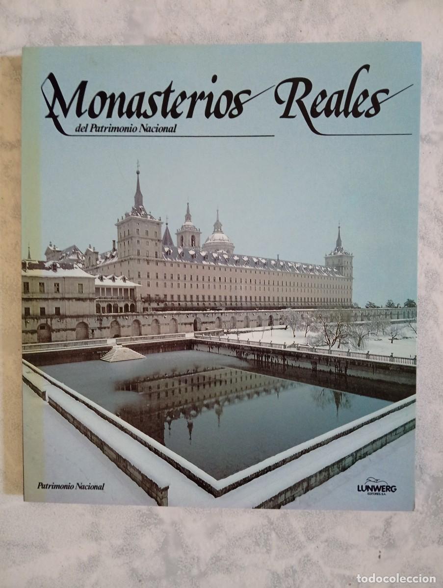 Libros de segunda mano: Antonio Bonet Correa, Ram&oacute;n Masats y Francisco Onta&ntilde;&oacute;n. Monasterios Reales del Patrimonio Nacional