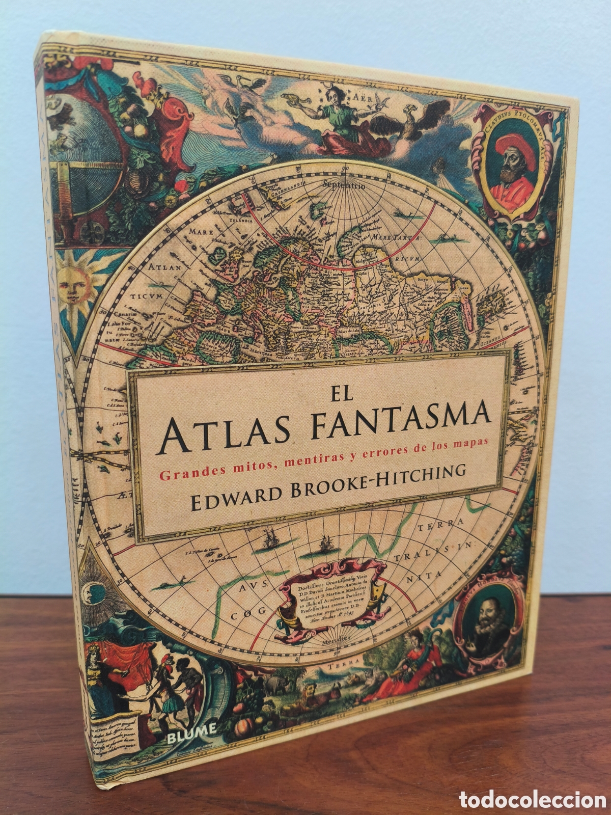 Libros de segunda mano: EL ATLAS FANTASMA GRANDES MITOS, MENTIRAS Y ERRORES DE LOS MAPAS EDWARD BROOKE-HITCHING BLUME 2018