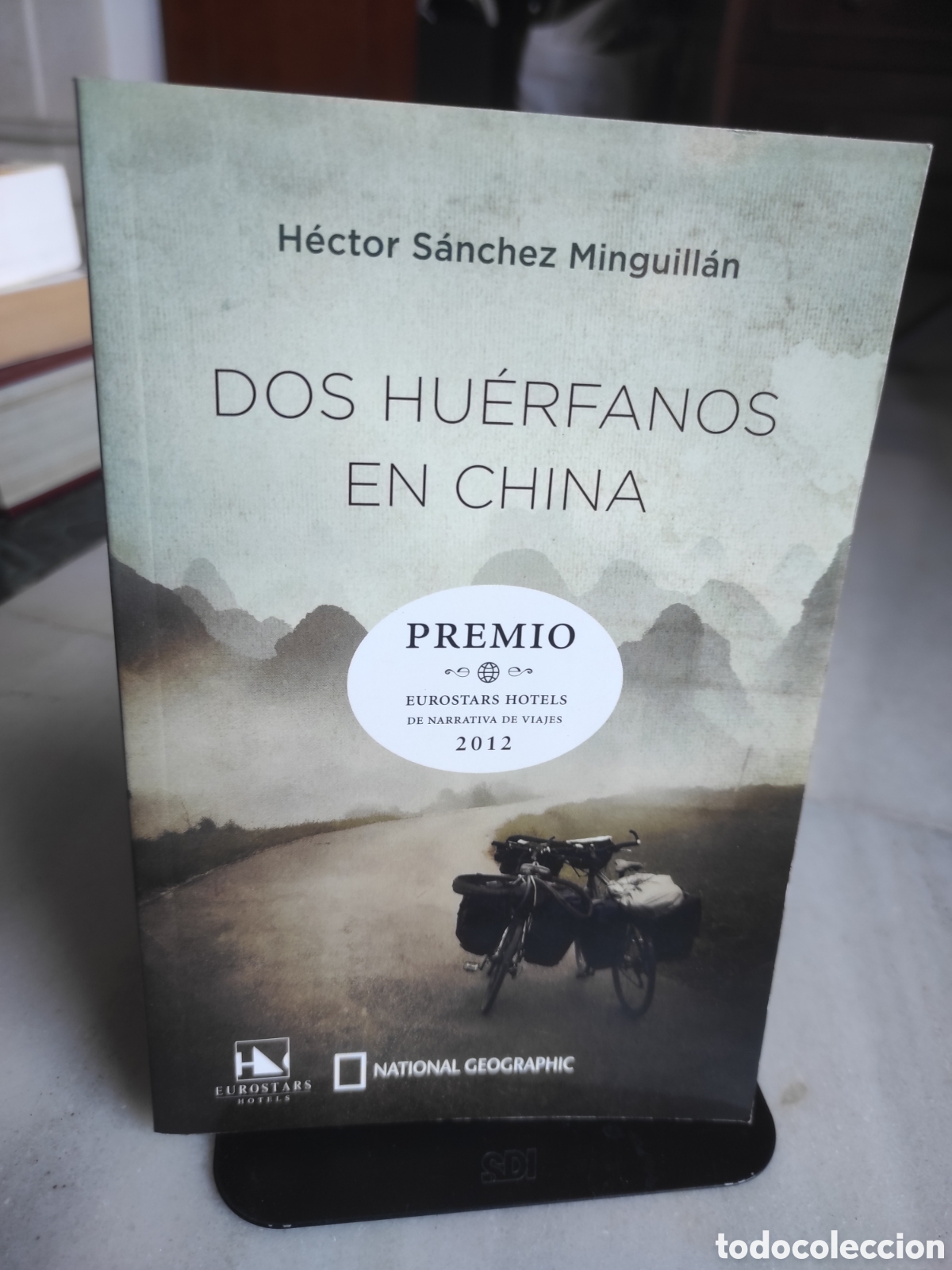 Libros de segunda mano: Dos hu&eacute;rfanos en China - H&eacute;ctor S&aacute;nchez Minguill&aacute;n (PEDIDO MINIMO 10&euro;)