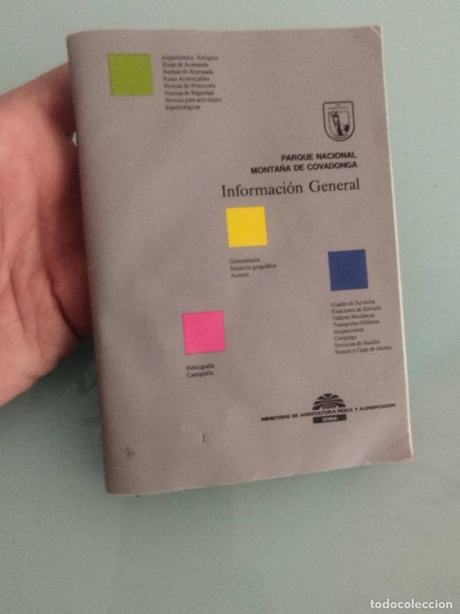 Libros de segunda mano: gu&iacute;a de Informaci&oacute;n General del antiguo Parque Nacional de la Monta&ntilde;a de Covadonga. Con flores secas