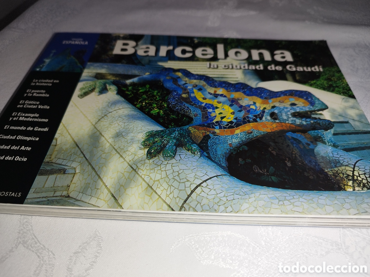 Libros de segunda mano: BARCELONA. LA CIUDAD DE GAUDI. TRIANGLE POSTALS, 1998 MUY ILUSTRADO.