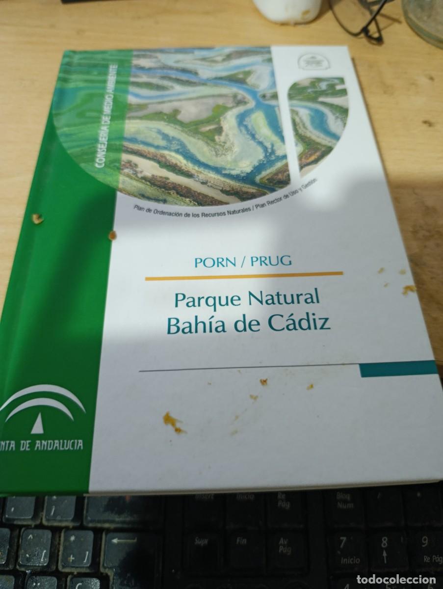 Libros de segunda mano: PARQUE NATURAL BAHIA DE CADIZ. PORN PRUG. CON CD RON. EST32B4