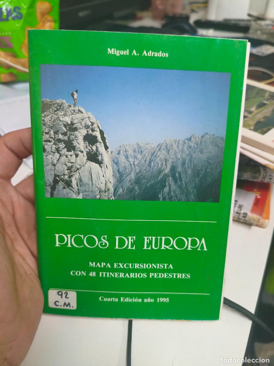 Libros de segunda mano: Picos de Europa Mapa excursionista con 48 itinerarios pedestres - ADRADOS, MIGUEL A