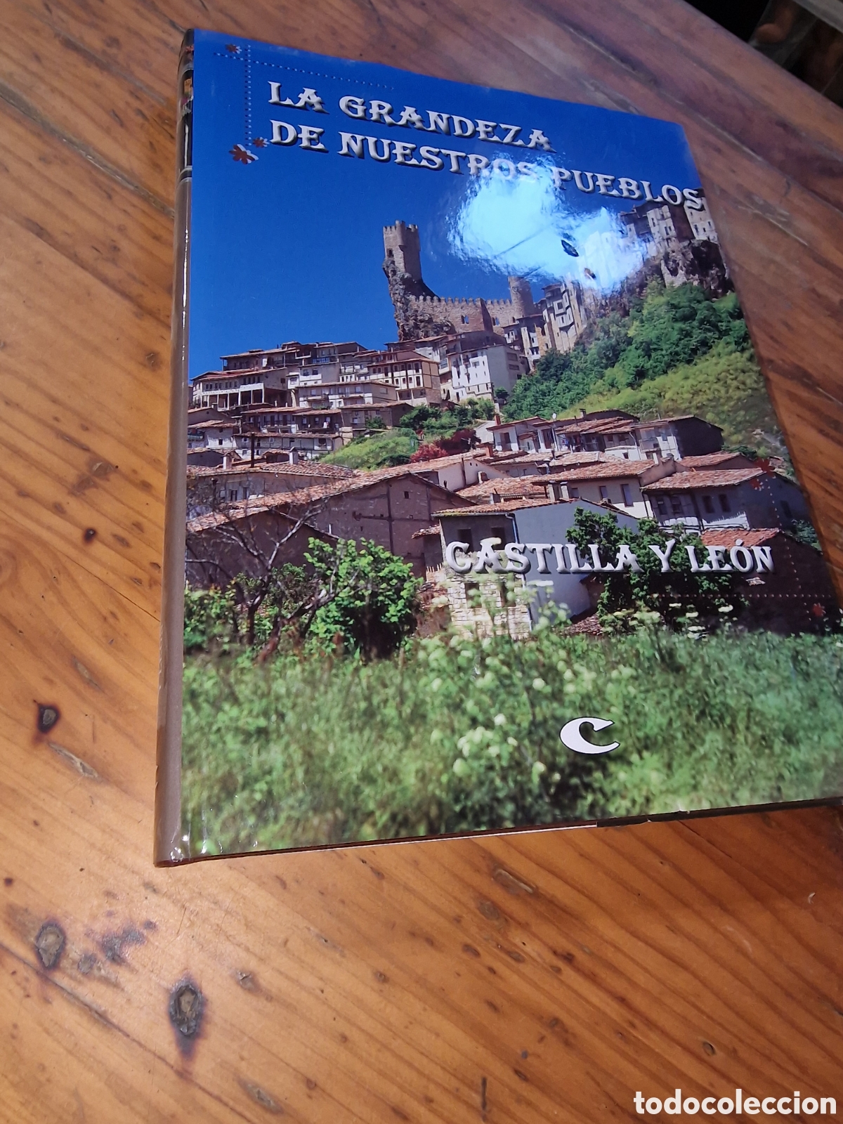Libros de segunda mano: Libro colecci&oacute;n la grandeza de nuestros pueblos, Castilla y Le&oacute;n,2009