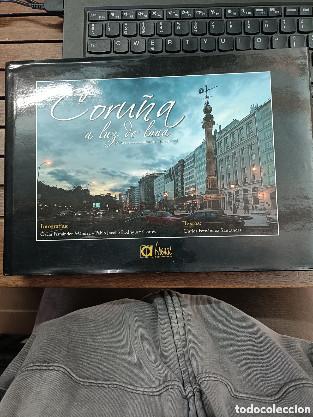 Libros de segunda mano: Coru&ntilde;a a luz de luna librer&iacute;a Arenas 2006 primera edici&oacute;n. Tapa dura, geograf&iacute;a, historia