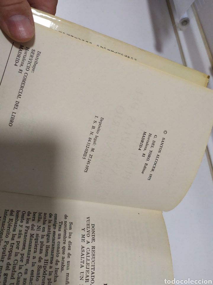 Libros de segunda mano: Fusilado en las tapas del cementerio - Foto 4